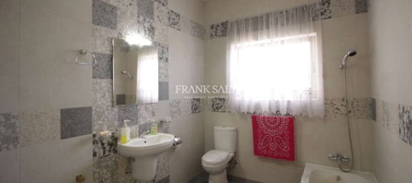 4 غرف نوم منزل في Mqabba, Malta رقم 8067 10