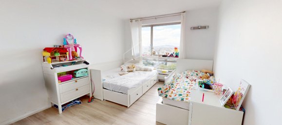 3 rooms Apartment in Paris, France No. 328470 3