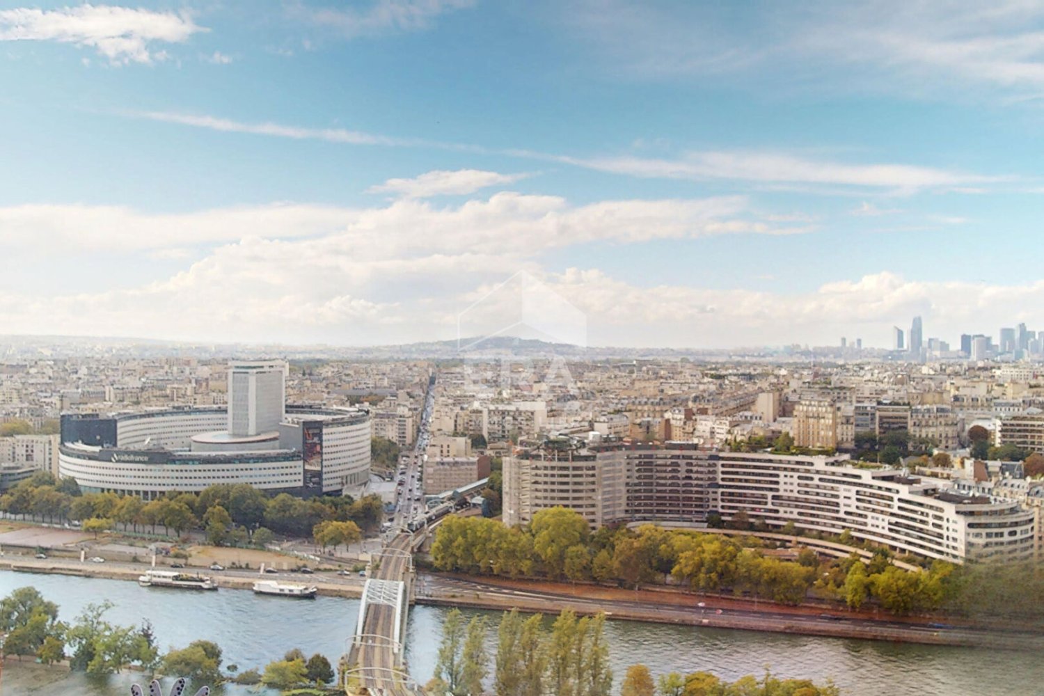 3 rooms Apartment in Paris, France No. 328470