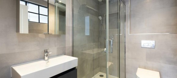 3 bedrooms Commercial property in Putney, United Kingdom No. 9007 7