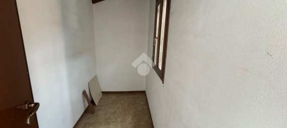 3-salle Appartement à Pavia, Italy No. 70024 2