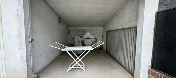 3-salle Appartement à Pavia, Italy No. 70024 4