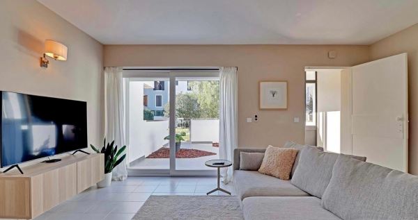 3 bedrooms House in Quarteira, Portugal No. 93132