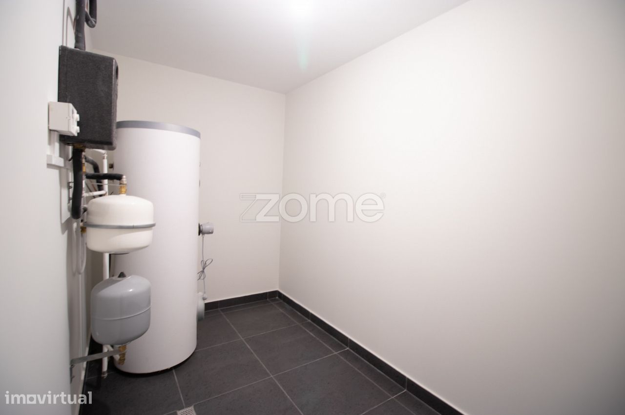 Дом с 3 спальнями в Фуншал, Португалия № 94309