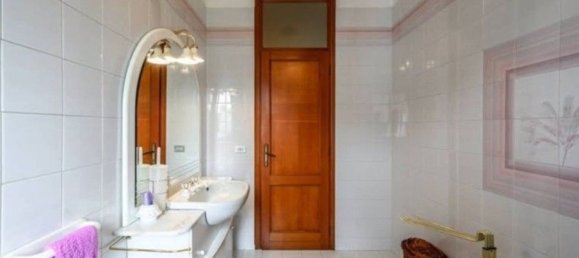 5 rooms House in Scandiano, Italy No. 11065 19