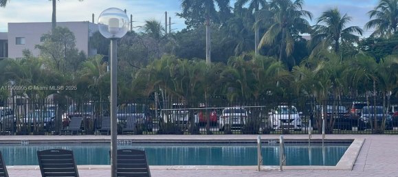 3 Schlafzimmer Gewerbliche Immobilien in Miami, USA, Nr. 615841 3