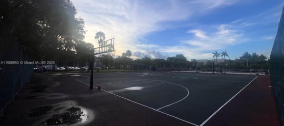 3 Schlafzimmer Gewerbliche Immobilien in Miami, USA, Nr. 615841 11