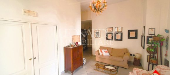 3 rooms Apartment in Naples, Italy No. 73635 9