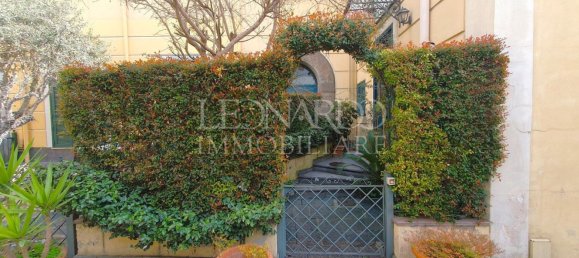 3 rooms Apartment in Naples, Italy No. 73635 4