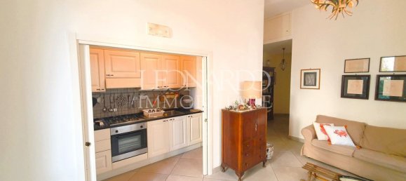 3 rooms Apartment in Naples, Italy No. 73635 10