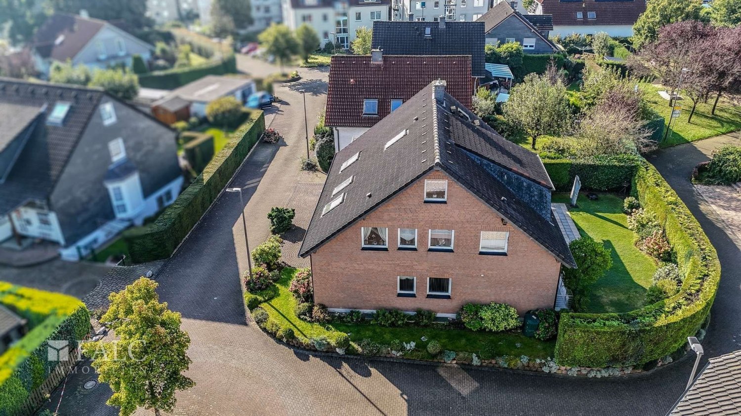 9 rooms House in Remscheid, Germany No. 8151