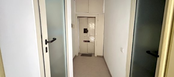 2-salle Appartement à Milan, Italy No. 242374 25