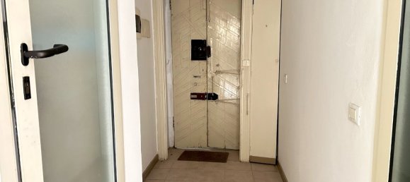 2-salle Appartement à Milan, Italy No. 242374 34