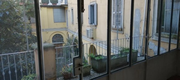 2-salle Appartement à Milan, Italy No. 242374 11