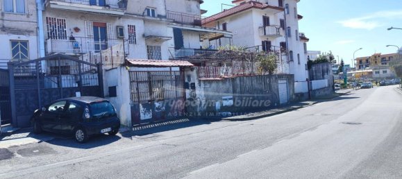 6 bedrooms Apartment in Pollena Trocchia, Italy No. 327724 3