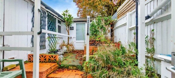 2 bedrooms Commercial property in South Croydon, United Kingdom No. 7989 12