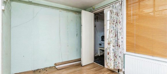 2 bedrooms Commercial property in South Croydon, United Kingdom No. 7989 5