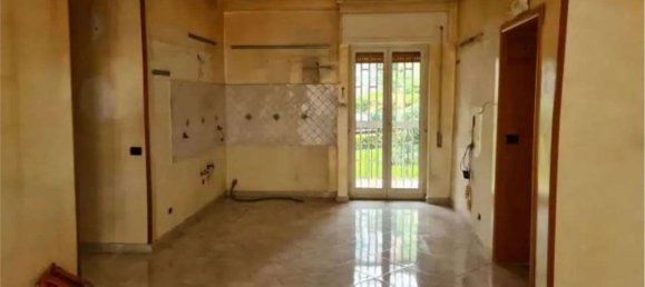 3-salle Appartement à Naples, Italy No. 14200 9