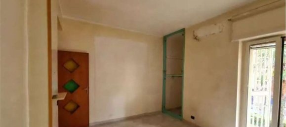 3-salle Appartement à Naples, Italy No. 14200 16