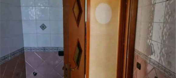 3-salle Appartement à Naples, Italy No. 14200 12