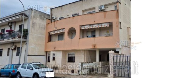 Квартира с 4 комнатами в Монтеязи, Италия № 30817 2