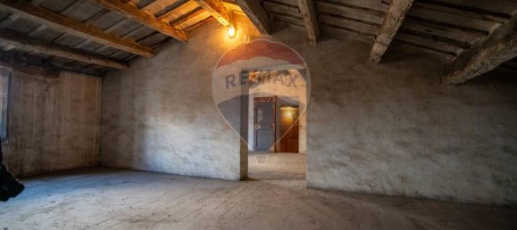 15 rooms House in Jesi, Italy No. 2093 33