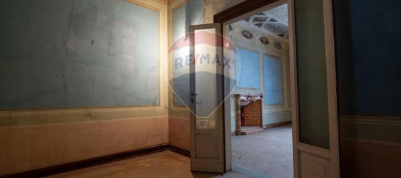 15 rooms House in Jesi, Italy No. 2093 12