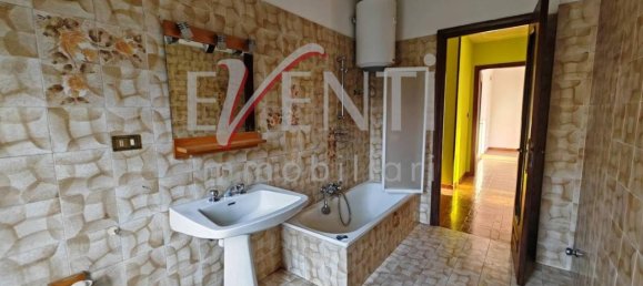 5 rooms Apartment in Perosa Argentina, Italy No. 27048 15