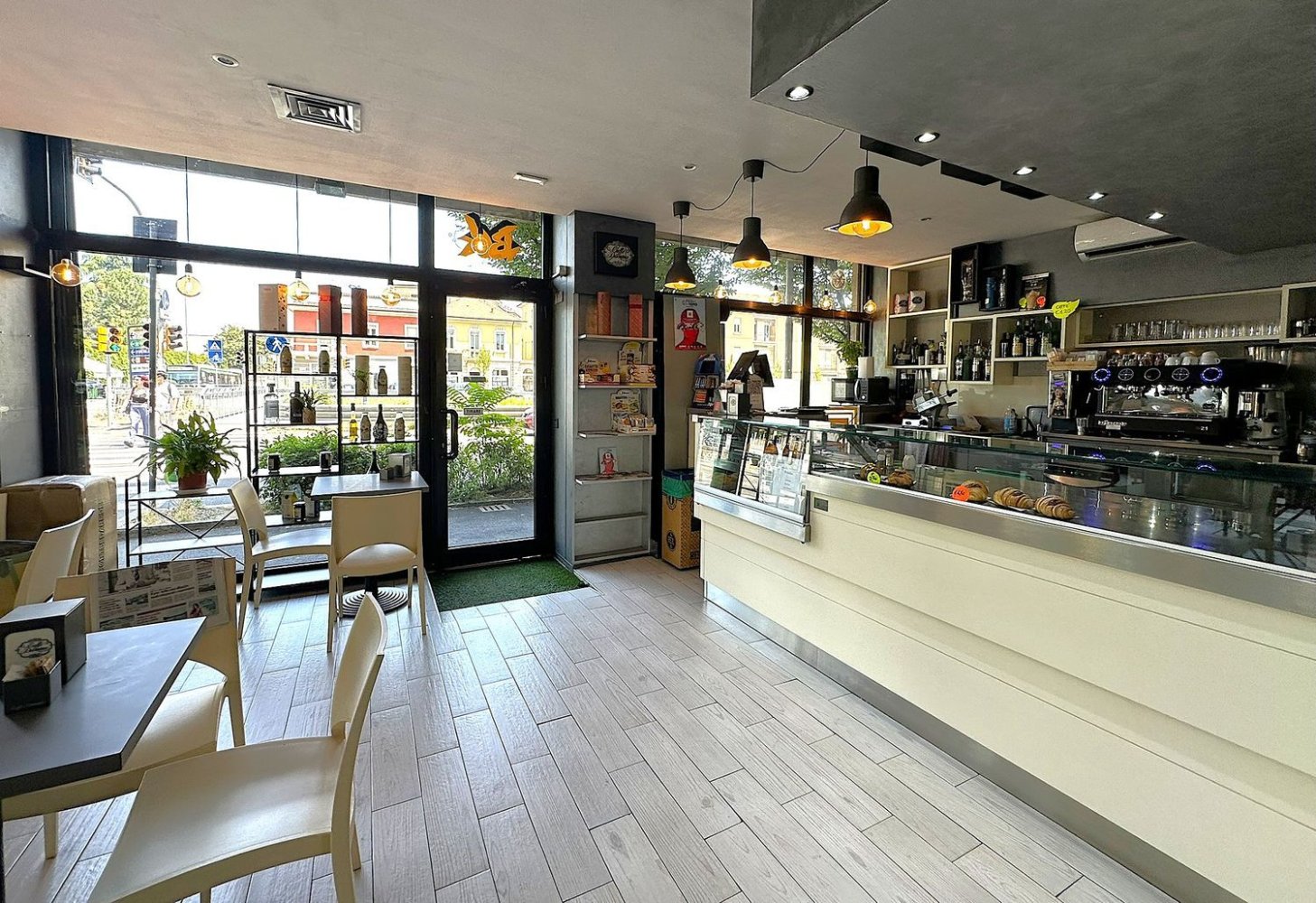 Propiedad comercial en Pavia, Italy 80 m² No. 364865