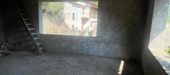 95m² Commercial property in Borghetto d'Arroscia, Italy No. 322528 9
