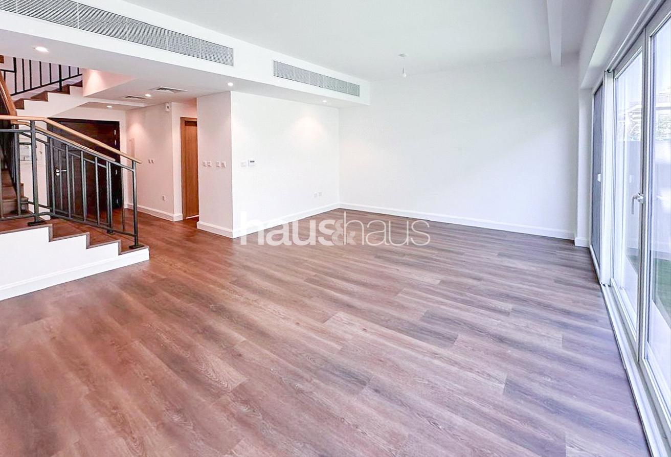 3 bedrooms Townhouse in DAMAC Hills (Akoya by DAMAC), UAE No. 99499