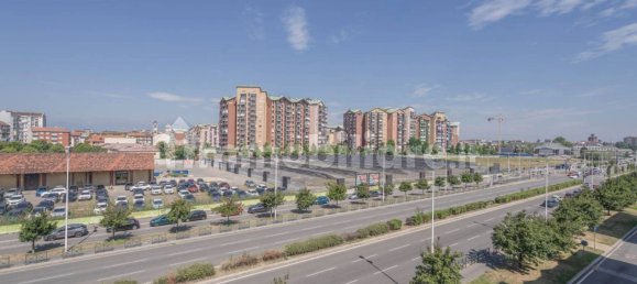 2 bedrooms Apartment in Turin, Italy No. 299370 38