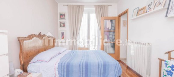 2 bedrooms Apartment in Turin, Italy No. 299370 2