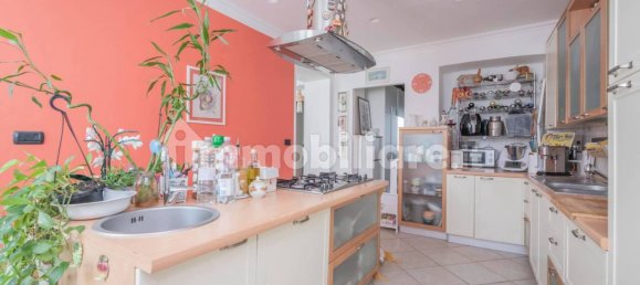 2 bedrooms Apartment in Turin, Italy No. 299370 18