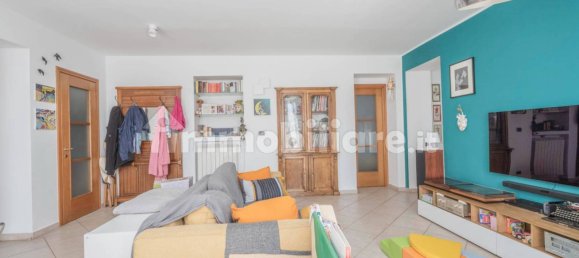 2 bedrooms Apartment in Turin, Italy No. 299370 9