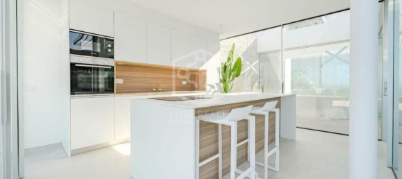 Вилла с 6 спальнями в Адехе, Испания № 16366 8