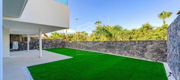 Вилла с 6 спальнями в Адехе, Испания № 16366 24