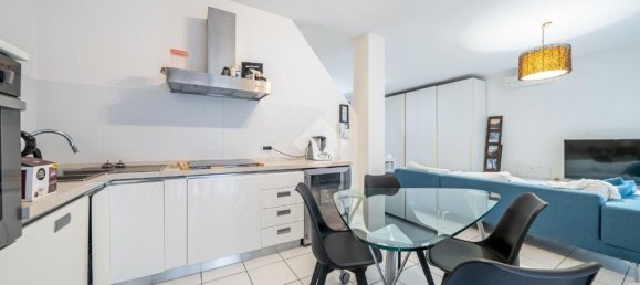 6 bedrooms Apartment in Quattro Castella, Italy No. 330212 7