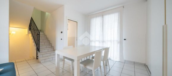 6 bedrooms Apartment in Quattro Castella, Italy No. 330212 4