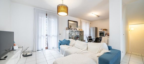 6 bedrooms Apartment in Quattro Castella, Italy No. 330212 2