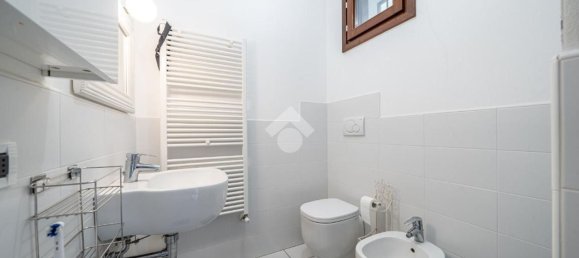 6 bedrooms Apartment in Quattro Castella, Italy No. 330212 8