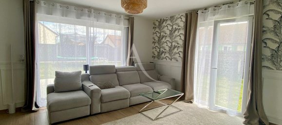 Casa de 3 dormitorios en Saint-Denis-de-l'Hotel, France No. 283442 2