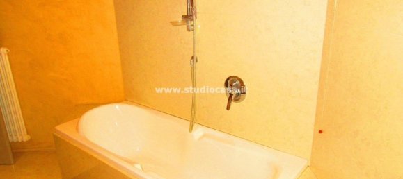 15غرفة فيلا في Lovere, Italy رقم 237829 5