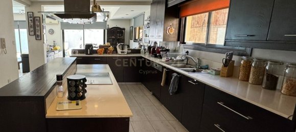 4 Schlafzimmer Villa in Agios Athanasios, Cyprus, Nr. 3799 6