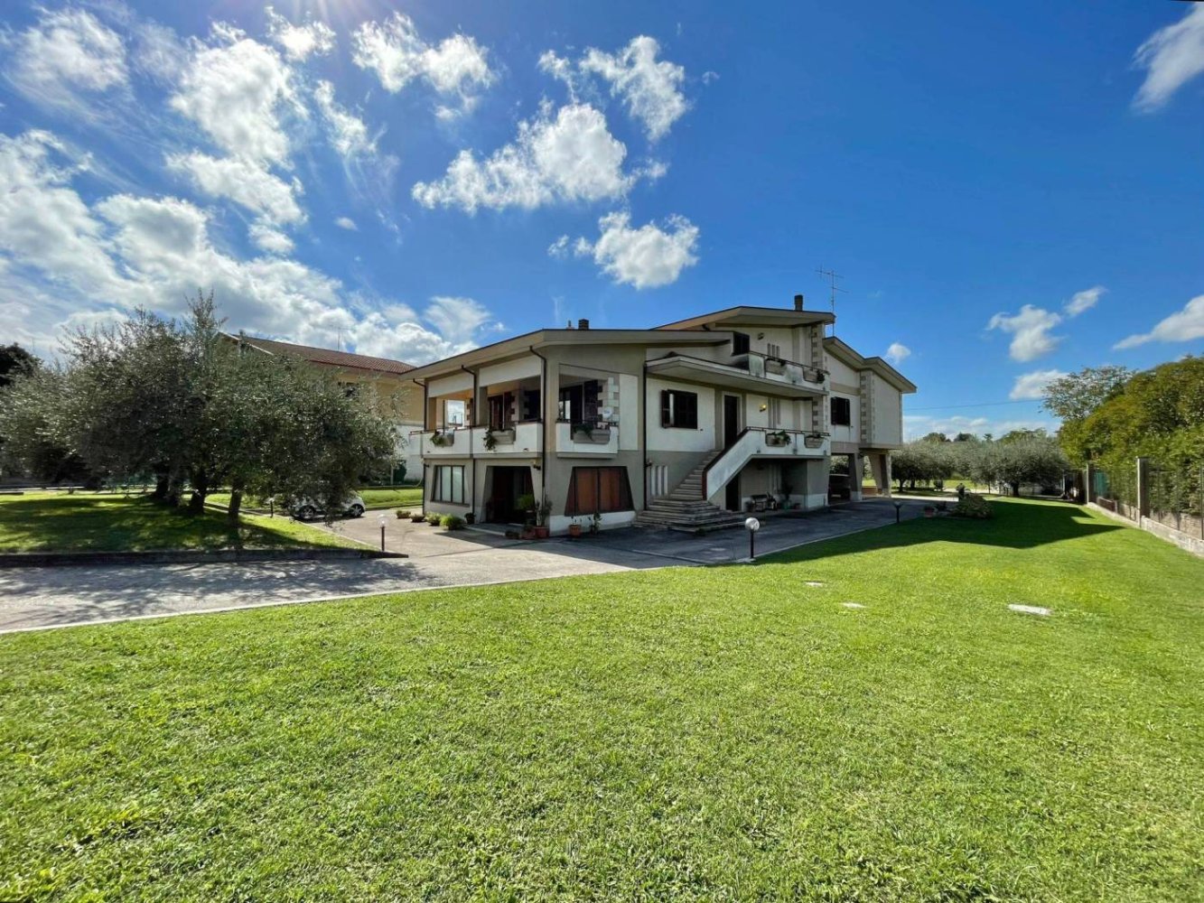 3 غرف نوم فيلا في Sora, Italy رقم 56367