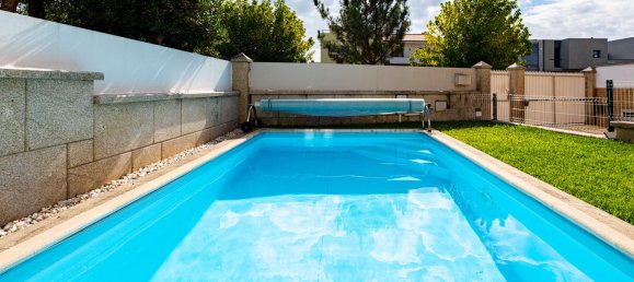 Casa de 4 dormitorios en Valbom, Portugal No. 176501 2