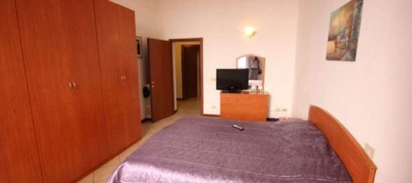 3 rooms Apartment in Poggibonsi, Italy No. 290249 4