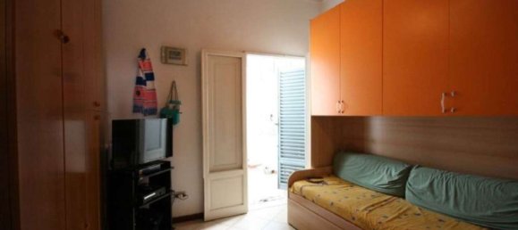 3 rooms Apartment in Poggibonsi, Italy No. 290249 5