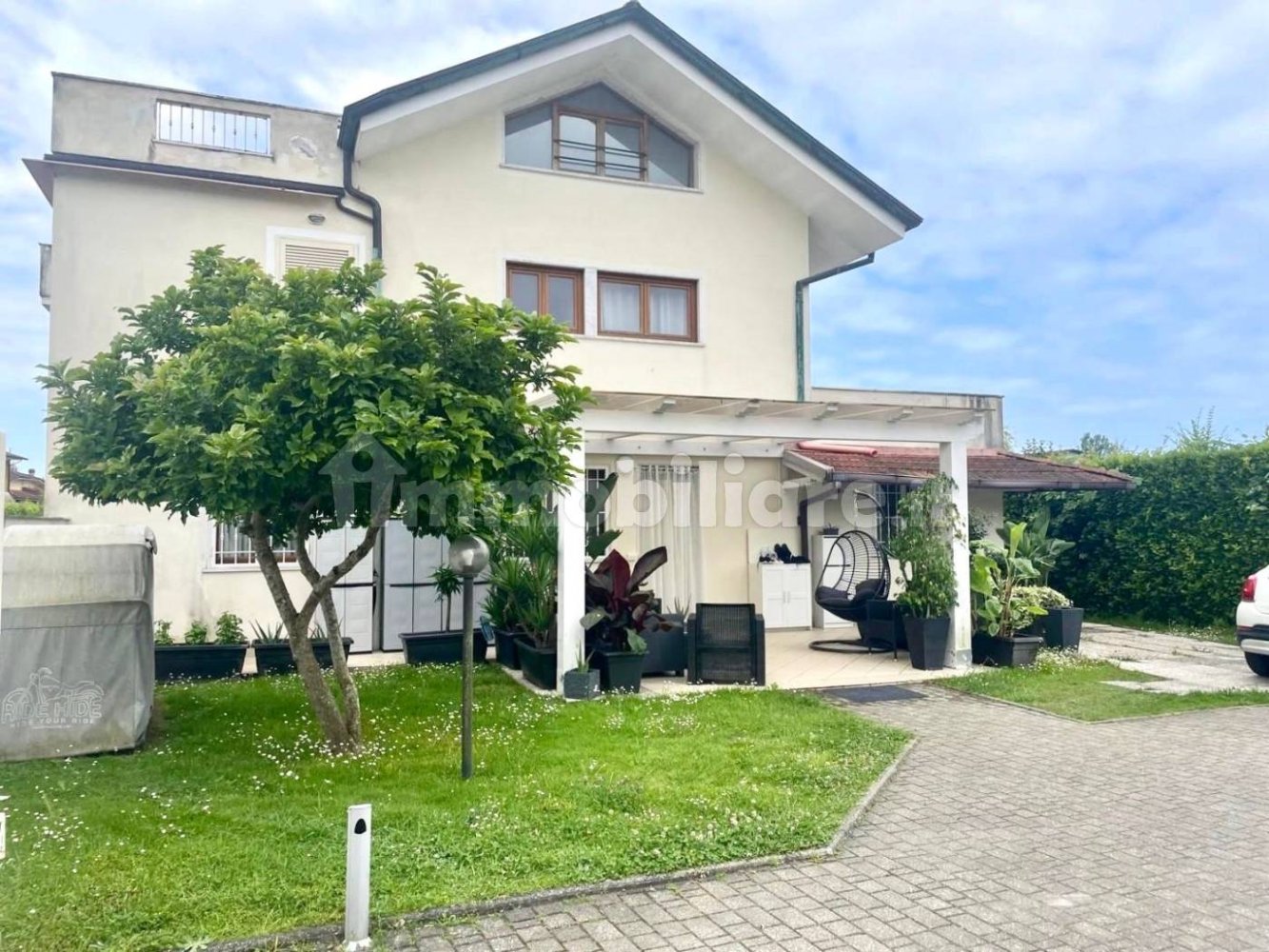 3 bedrooms Villa in Montignoso, Italy No. 216508