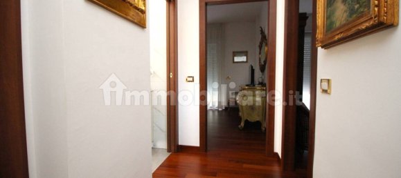 Квартира с 2 спальнями в Леньяно, Италия № 84490 10